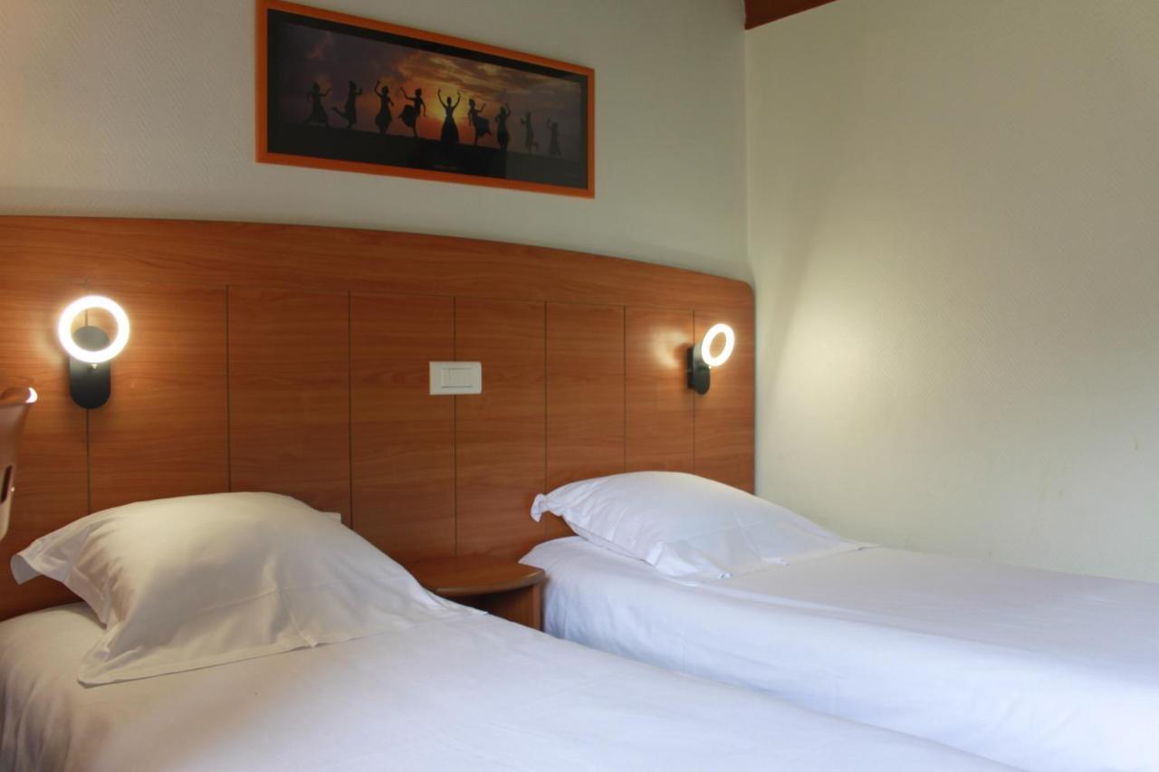 Standard Room 2 Single Beds 1 Single Bed mezzanine