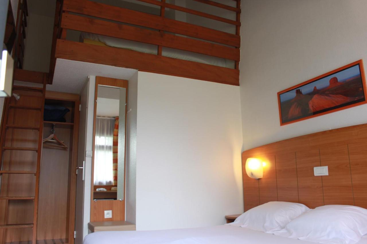 Standard Room 1 Queen Bed 1 Single Bed mezzanine