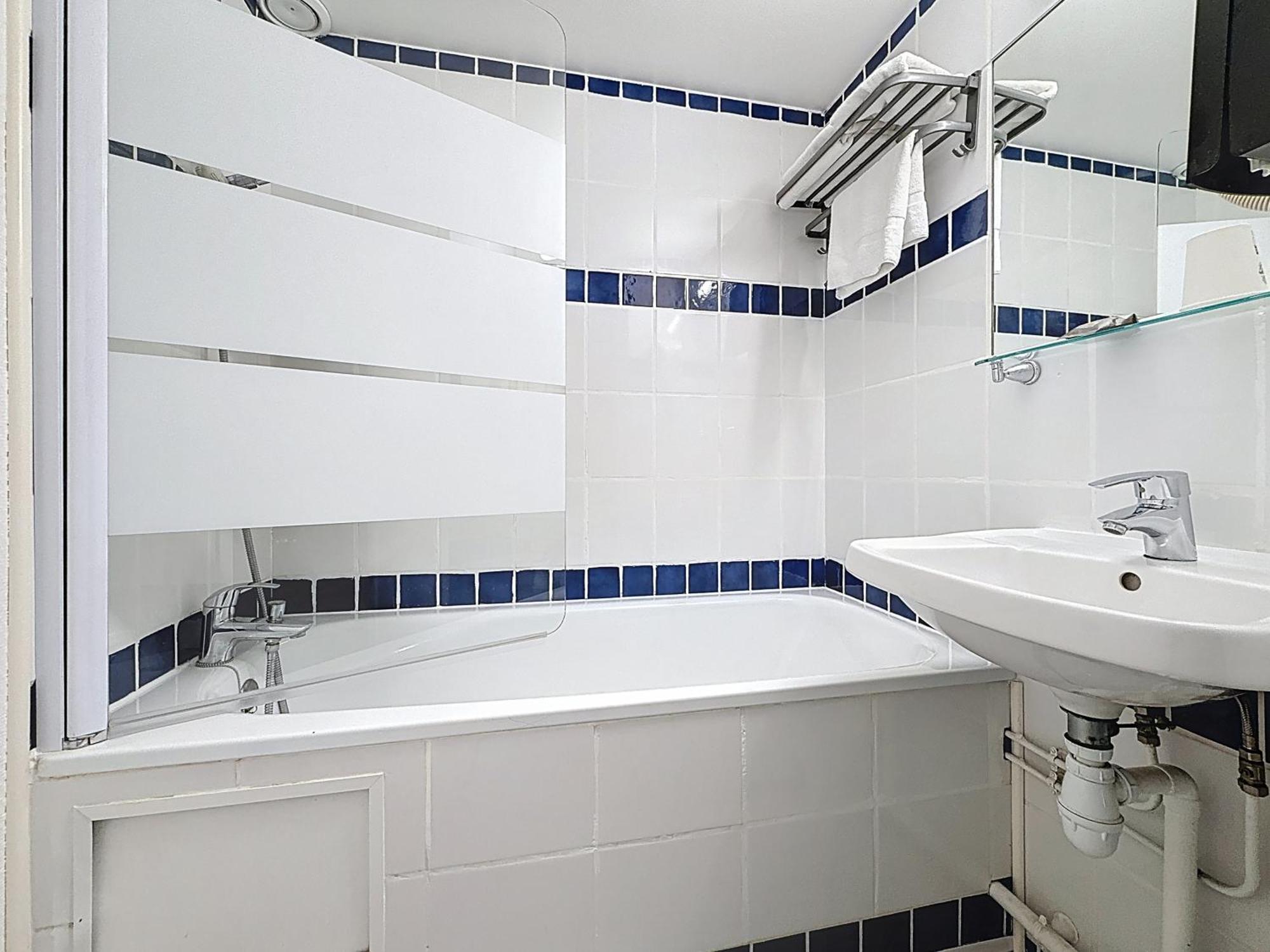 Quadruple Room 1 Double Bed 2 Single Beds Mezzanine